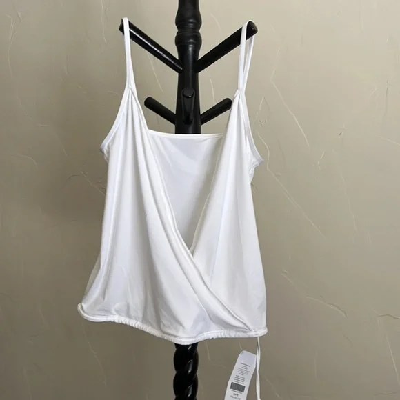 Fabletics Elaine Performance Top - Picture 3 of 4